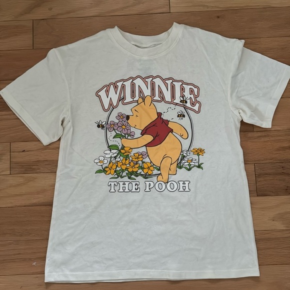 Disney Tops - 🍯 Disney | Winnie the Pooh | Floral Graphic Tee | Disney Spirit | size Small